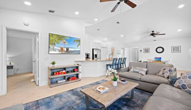 The Jupiter Hideaway