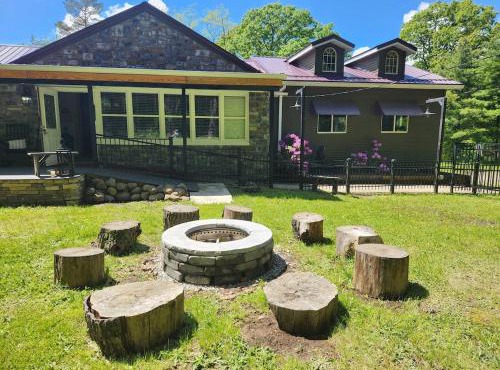 The Kalli-Ru near Golf, Ohiopyle, Fallingwater