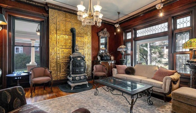 The Kansas City Mansion