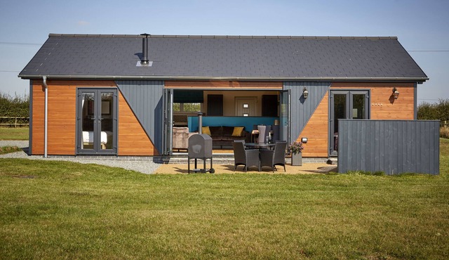 THE KASBAH, pet friendly, character holiday cottage in Burton Pidsea