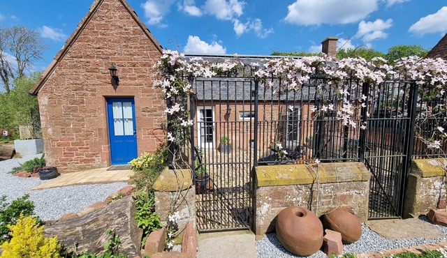 The Kennels Cottage Eco Indigo Luxury Dog Friendly