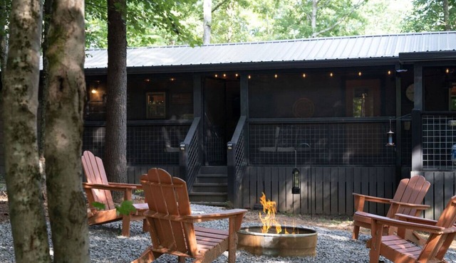 The Kickstand @ Copperhead Lodge with Hot Tub