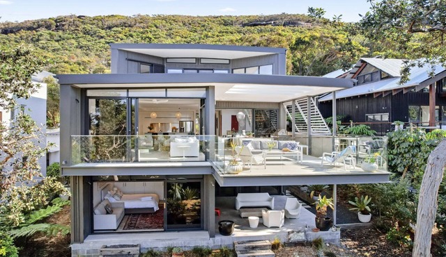 The Killcare Beach Pad - Easy walk to beach and bay, pet friendly