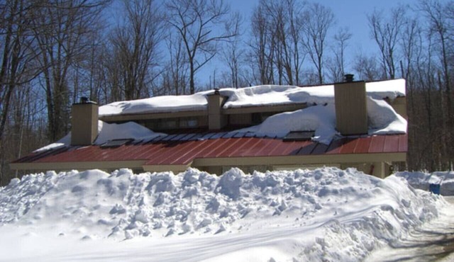 The Killington Chalet, 2 Hot Tubs, Sauna, 2 Commercial Boot Dryer