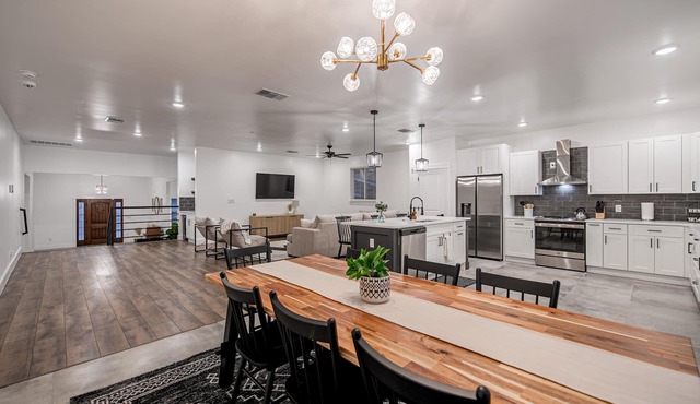 The Kinder Haus New to VRBO Centrally located to all things SA