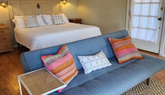 The King Suite At Casa Hermosa, Gaze At Sleeping Lion Mountain From Your Porch!
