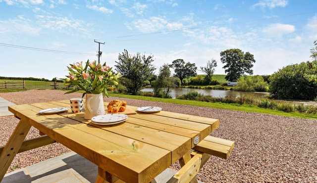 The Kingfisher at Canon Bridge Fishery