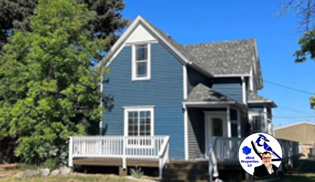 The Kingfisher House - 4 bed, 2-1/2 Bath Victorian