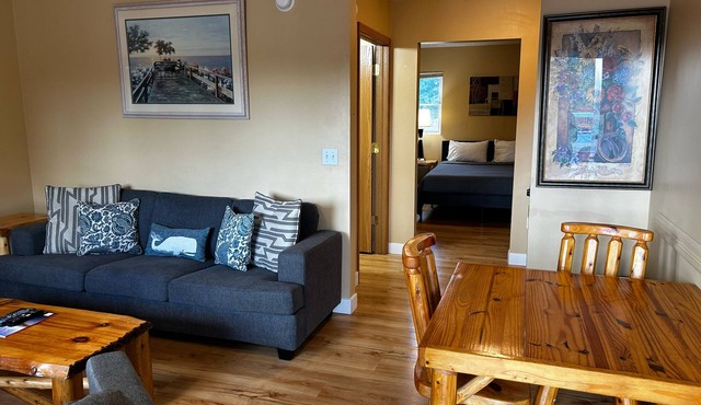 The Kingsley Suites