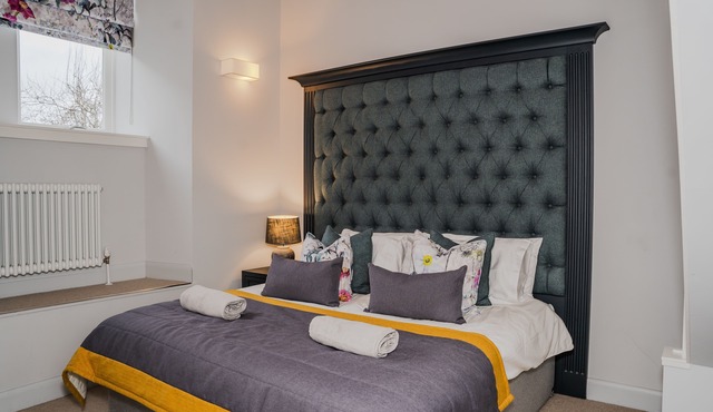 The Kinross Residence - a beautiful apartment in Kinross sleeping six guests