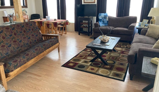 The Kjar House. A one bedroom family retreat in the Oregon outback.