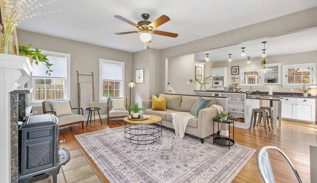 The Knocking Bird- Mins to CLE Clinic