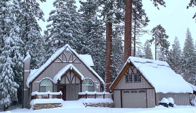 The Knotty Sparrow ~ Prime Spot + S’mores Nights