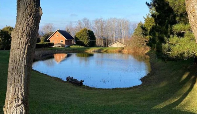 The Kutir - Entire Cottage - 6 Privacy Acres in Meaford - 5 Mins to Georgian Bay