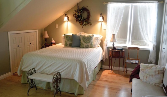 The Lace Curtain Cottage