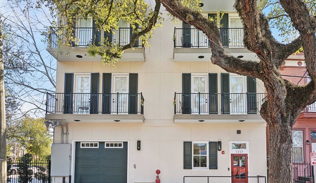 The Lafitte Suite - French Quarter Views!