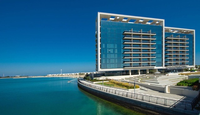The Lagoon Breeze @ Gateway