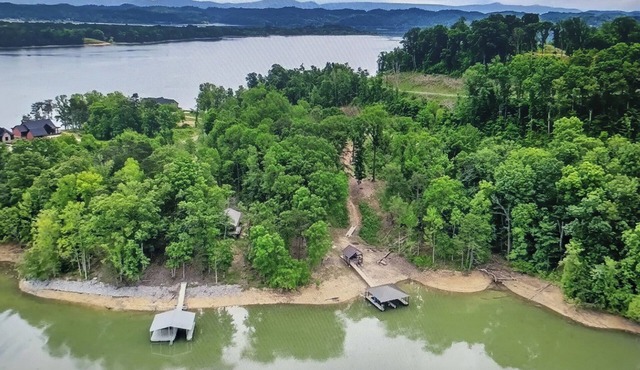 The Lake Cottage on the Peninsula.