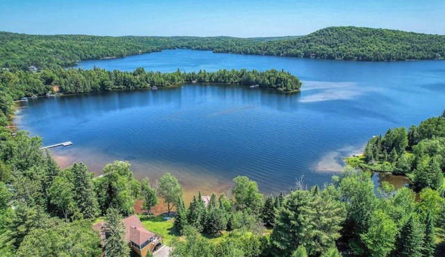 The Lake Domaine Spa Near Tremblant