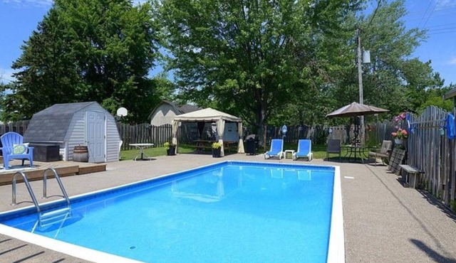 The Lake Erie Retreat | Pool Opens May 12, Hot Tub, Fire Pit, Lake Views