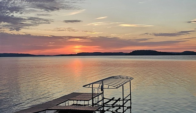 'The Lake Escape' Lakefront House w/Amazing Views!