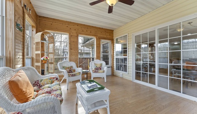 The Lake House 3 Bedroom Home by RedAwning