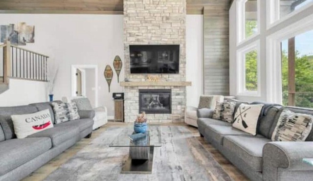 The Lake House - FREE in House Arcade, GOLF GREEN AND 9 HOLE MINI PUTT COURSE