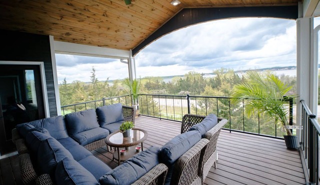 The Lake House - Lakeview with 6 bedrooms - Yankton, SD
