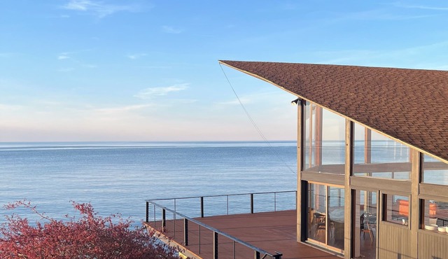 The Lake House - private house on Lake Erie - 10 min from downtown