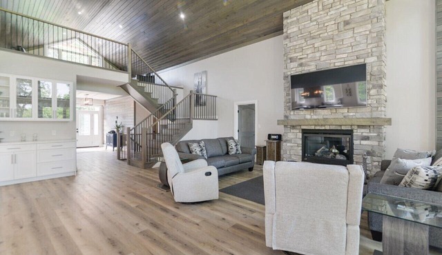 The Lake House provides luxury and prestige!