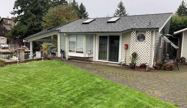 The Lake Tapps Bungalow