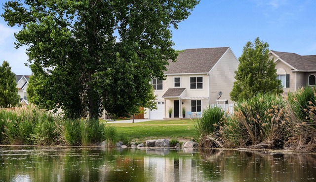 The Lake View: Family and business travel
