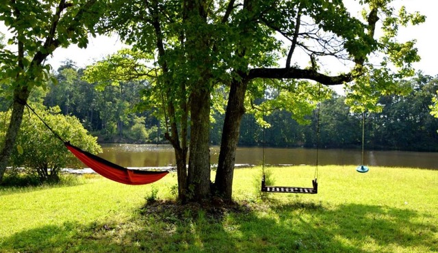 The Lakehouse - 7BR Upscale Villa