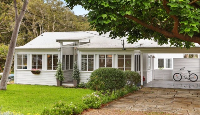 THE LAKEHOUSE PEARL BEACH