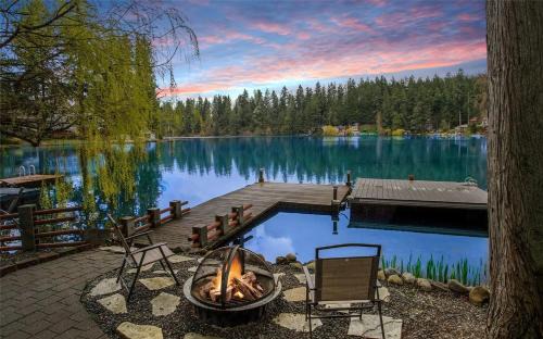 The Lakehouse Retreat