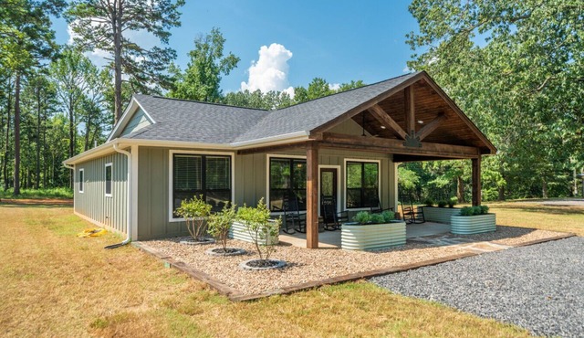 The Lakeside Bungalow, New Build on shores of Delaware Bay!