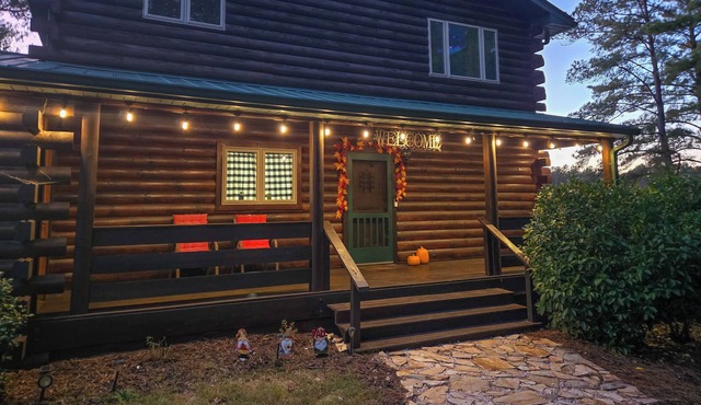 The Lakeside Cabin - Minutes from Pinehurst Village & Golf