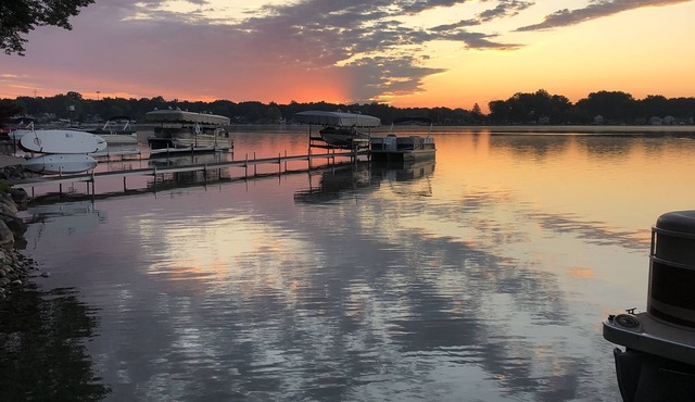 The Lakeview Retreat