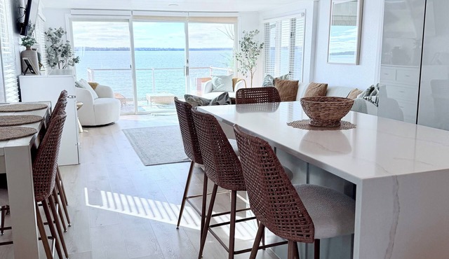 The Lakeview w/the BEST location & views! Newly remodeled Lakefront home! 🌴