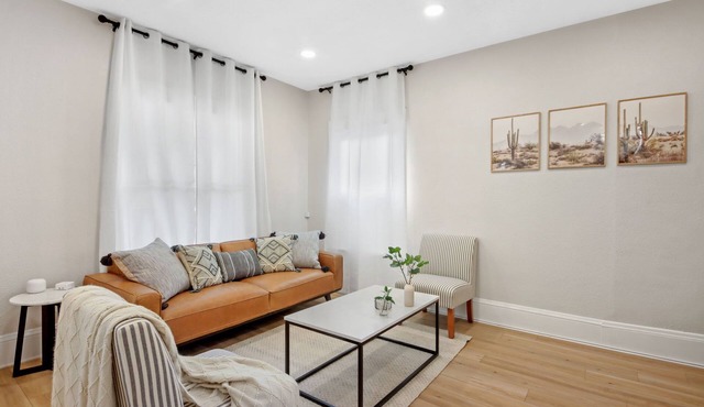 The Lakewood Belle! Family Friendly Home -10 mins to Downtown