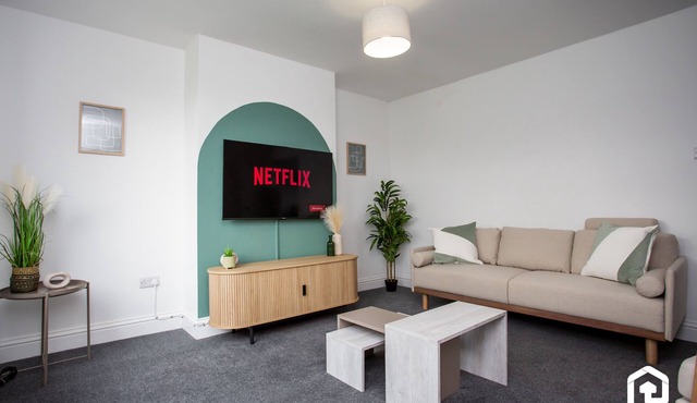 The Lampton - Modern - Gibside - Smart Tv - WIFI