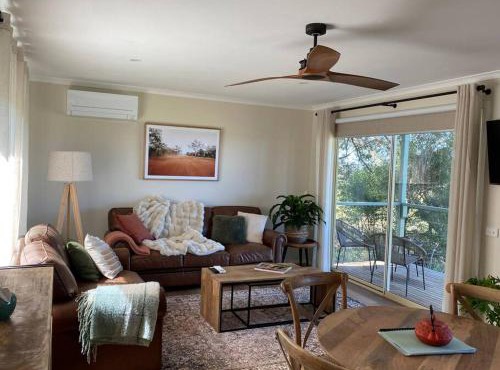 The Lancefield cottage - relax, revive and renew