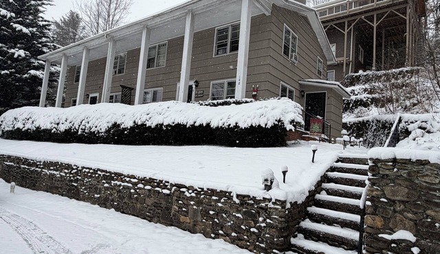 The Landing - quaint 2 BDRM condo close 2 all amenities at Lk Junaluska Conf Ctr