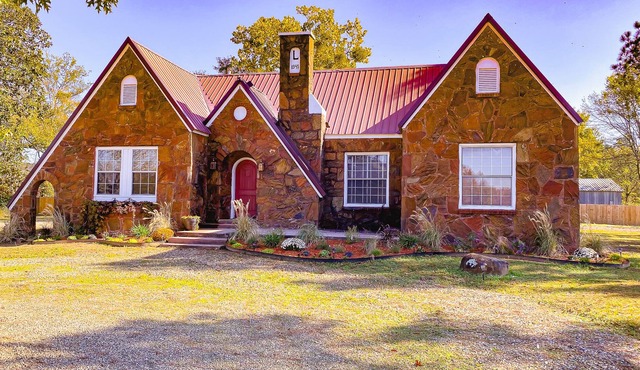 The Lane Cottage at Broken Bow