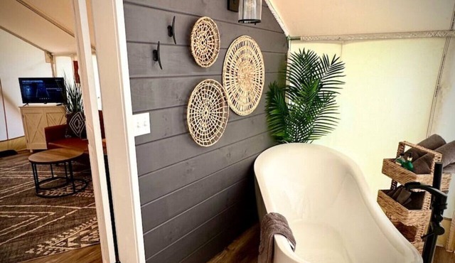 The Laredo, Luxury Safari Tent