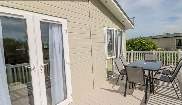 THE LAST RESORT, pet friendly, character holiday cottage in Pendine