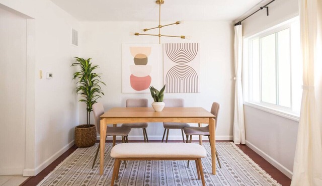 The Laurel Pad -12-Min From SFO, Tastefully Designed, Work Station