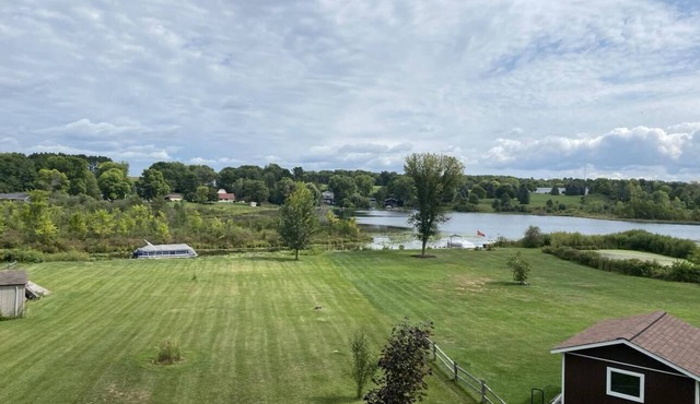The Lazy Bear Lake House on beautiful Bear Lake, covered deck, great view