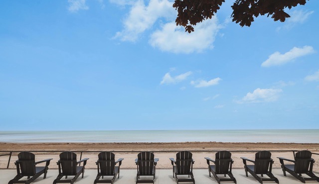 The Lazy Days - 3 cottages - Sleeps 22 - Lakefront on Lake Huron