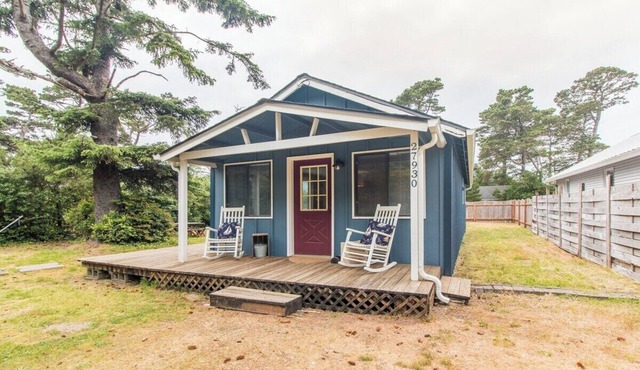 The Lazy Dragon - Classic Cabin, Close to Beach, Fire Pit